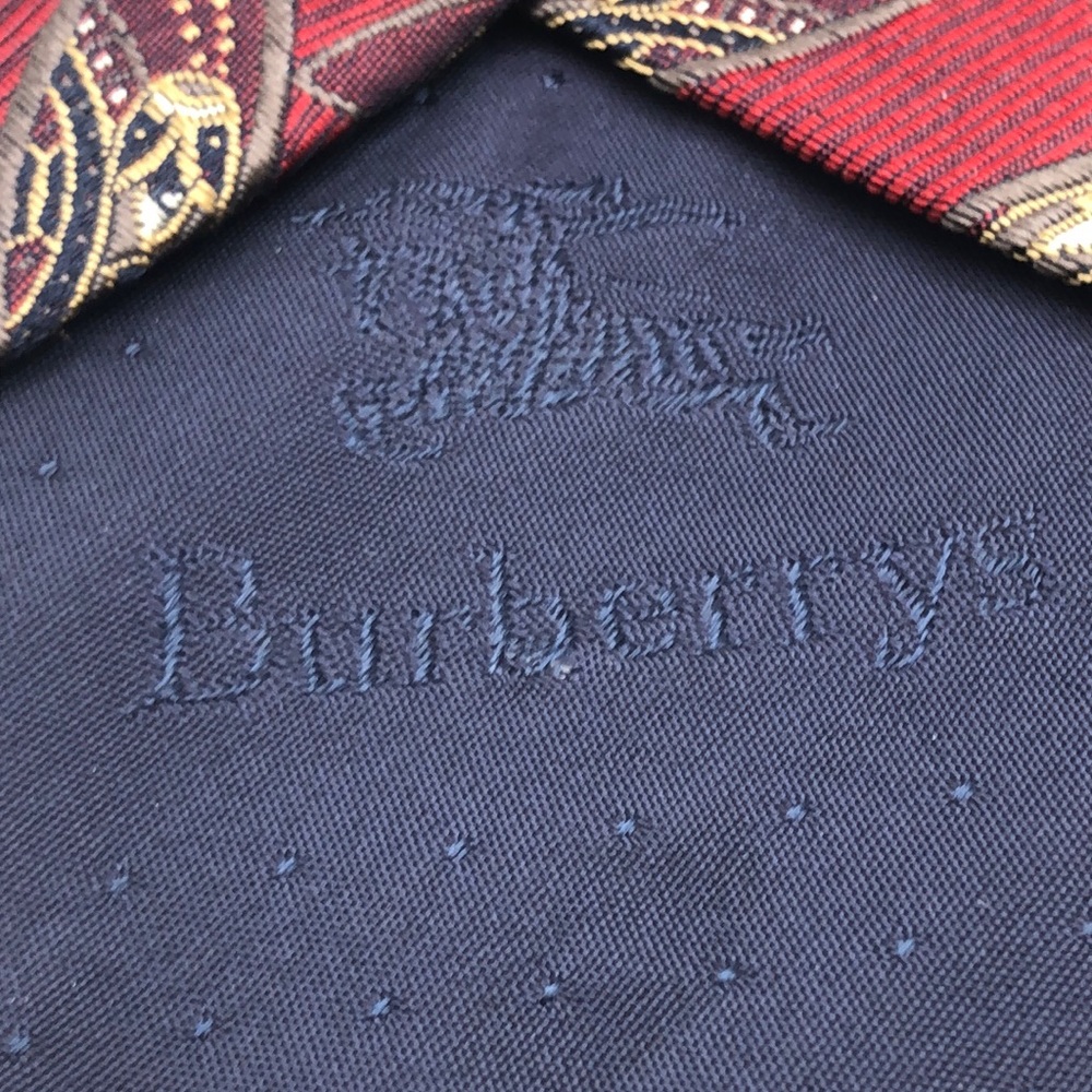 Burberrys of London Luxury Silk Tie. Made in Italy. VTG - Picture 4 of 8